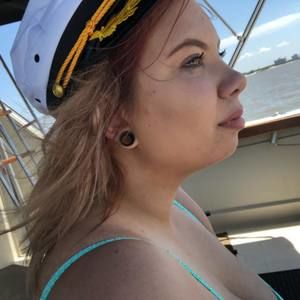 Meet your Posher, Aurora